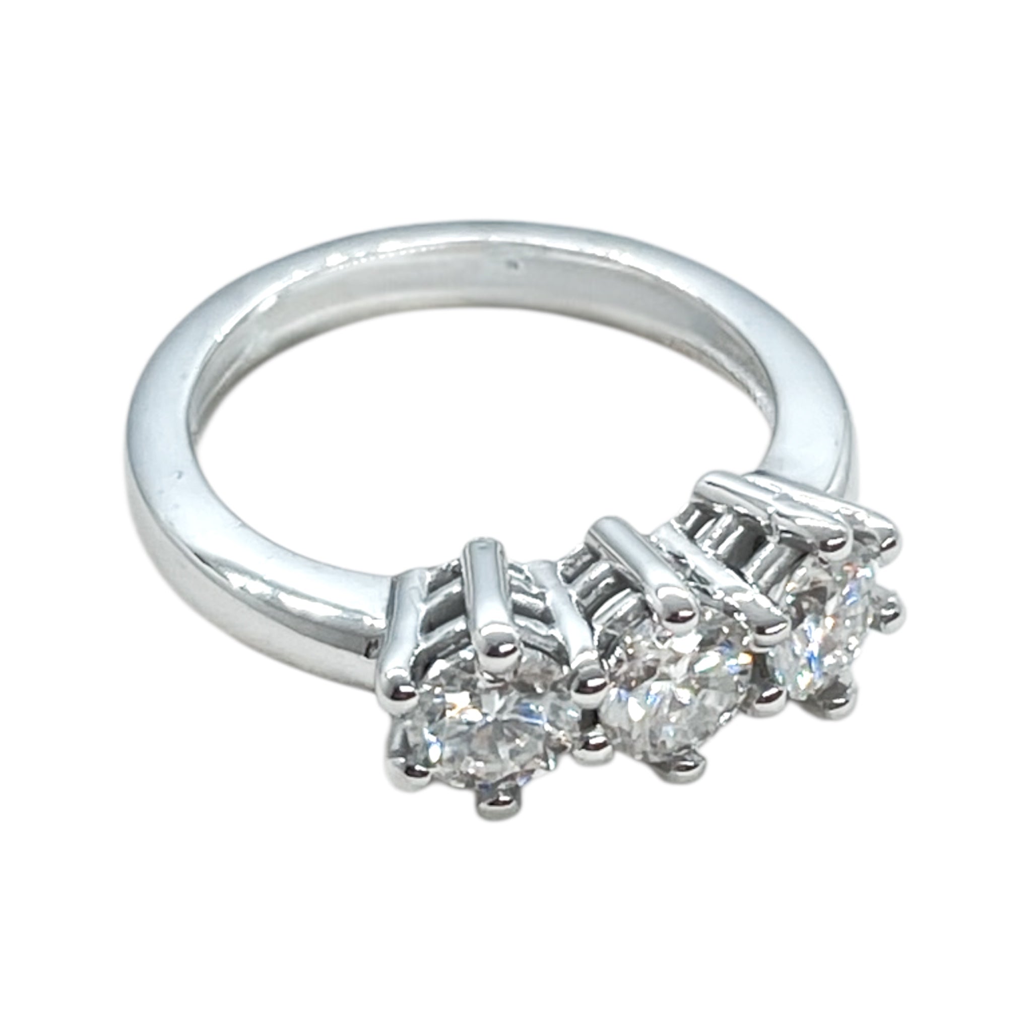 Anello Trilogy con moissanite da 1.05ct