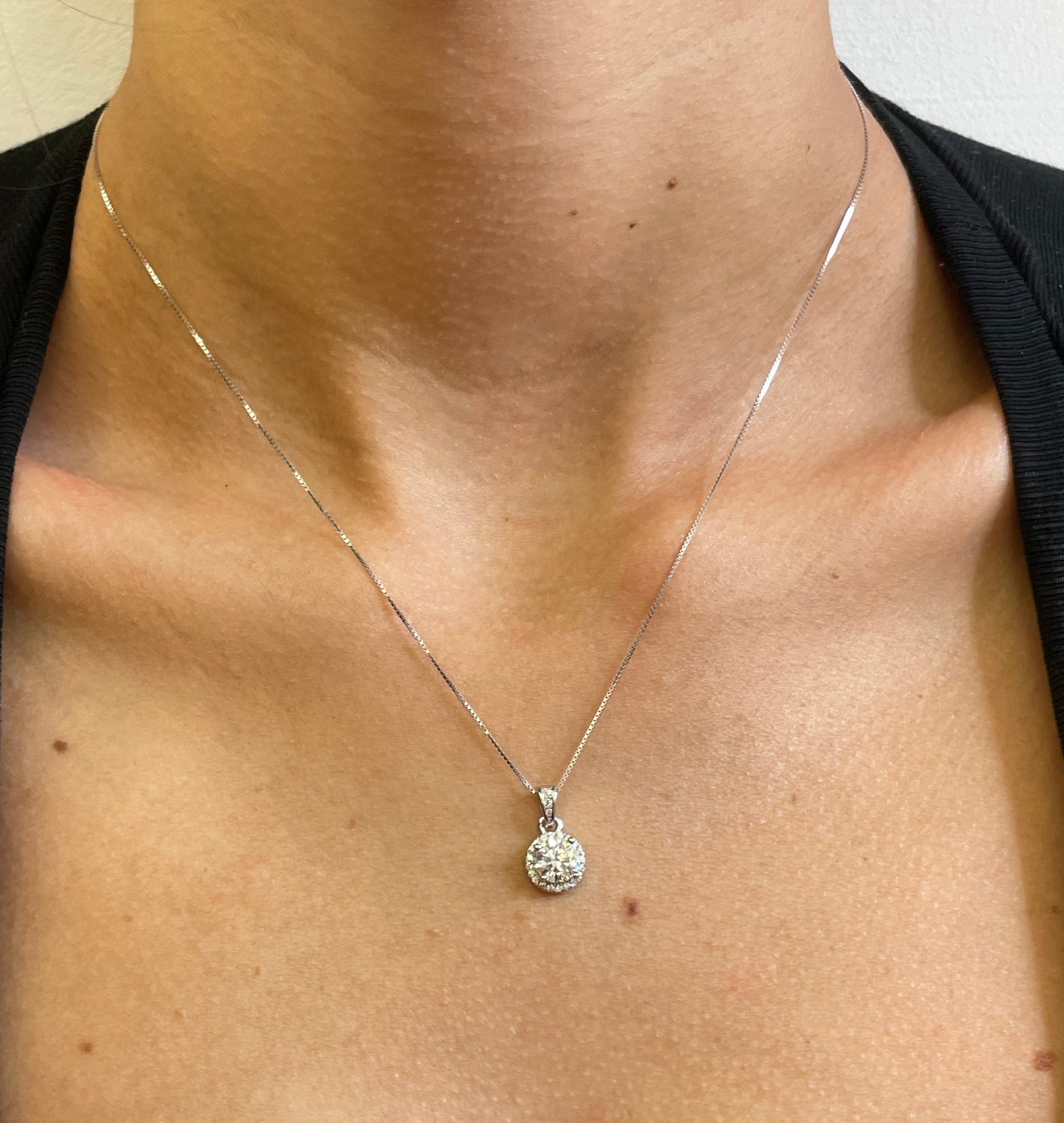 Collana punto luce in moissanite certificata
