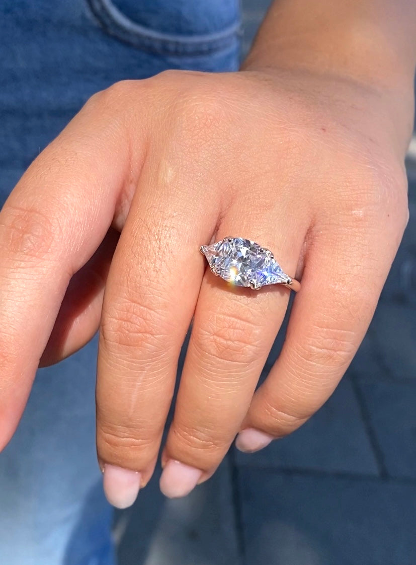 Exclusive luminous ring