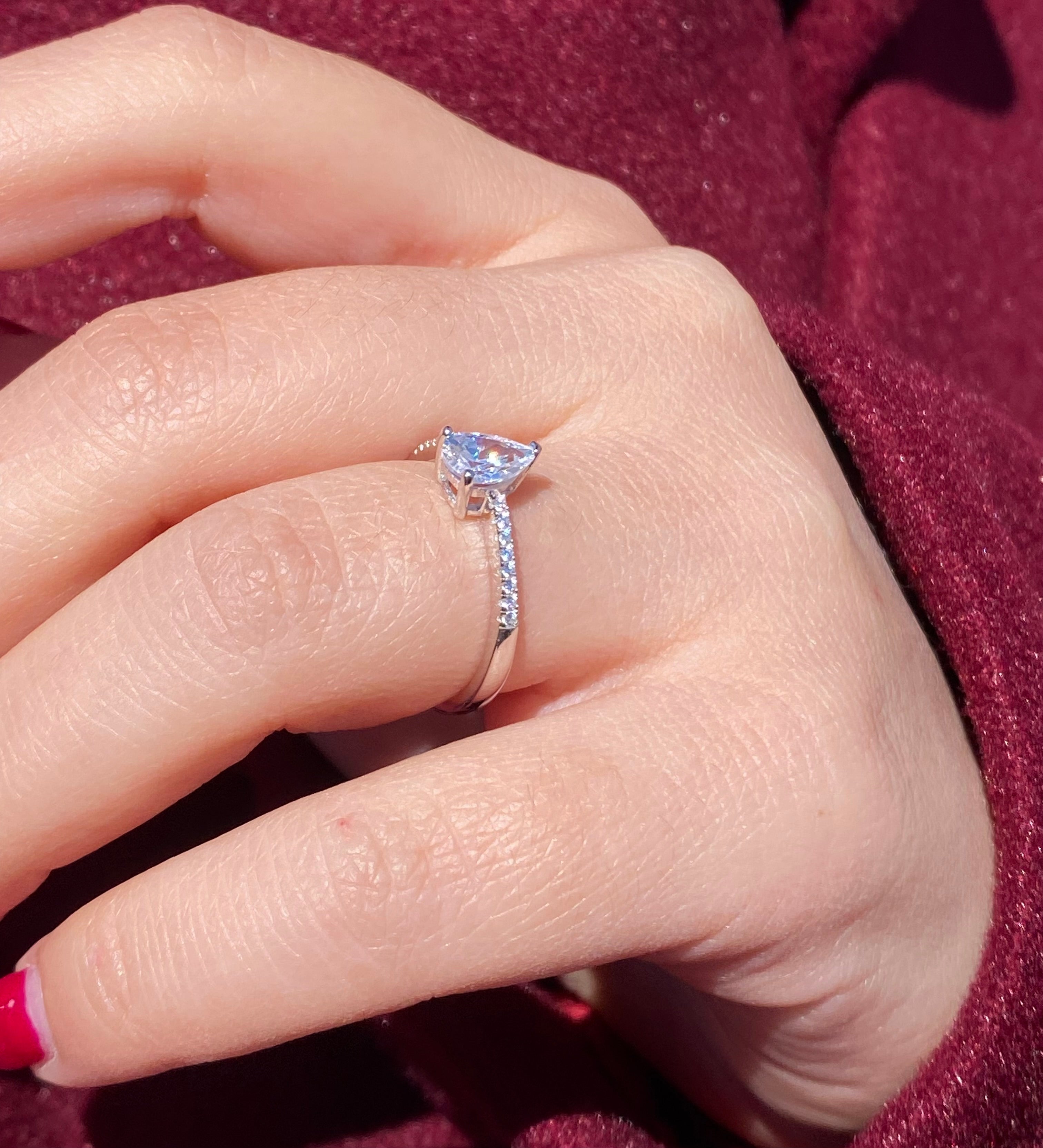 Anello goccia scintillante