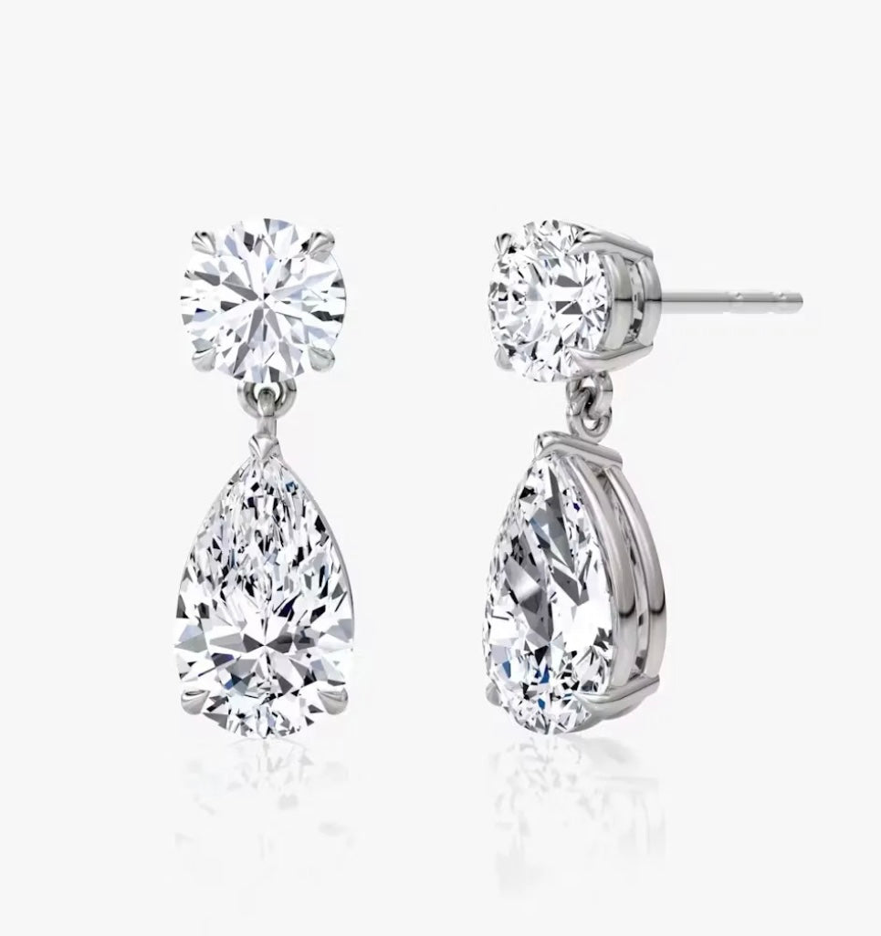 Orecchini punto luce con goccia luminosa