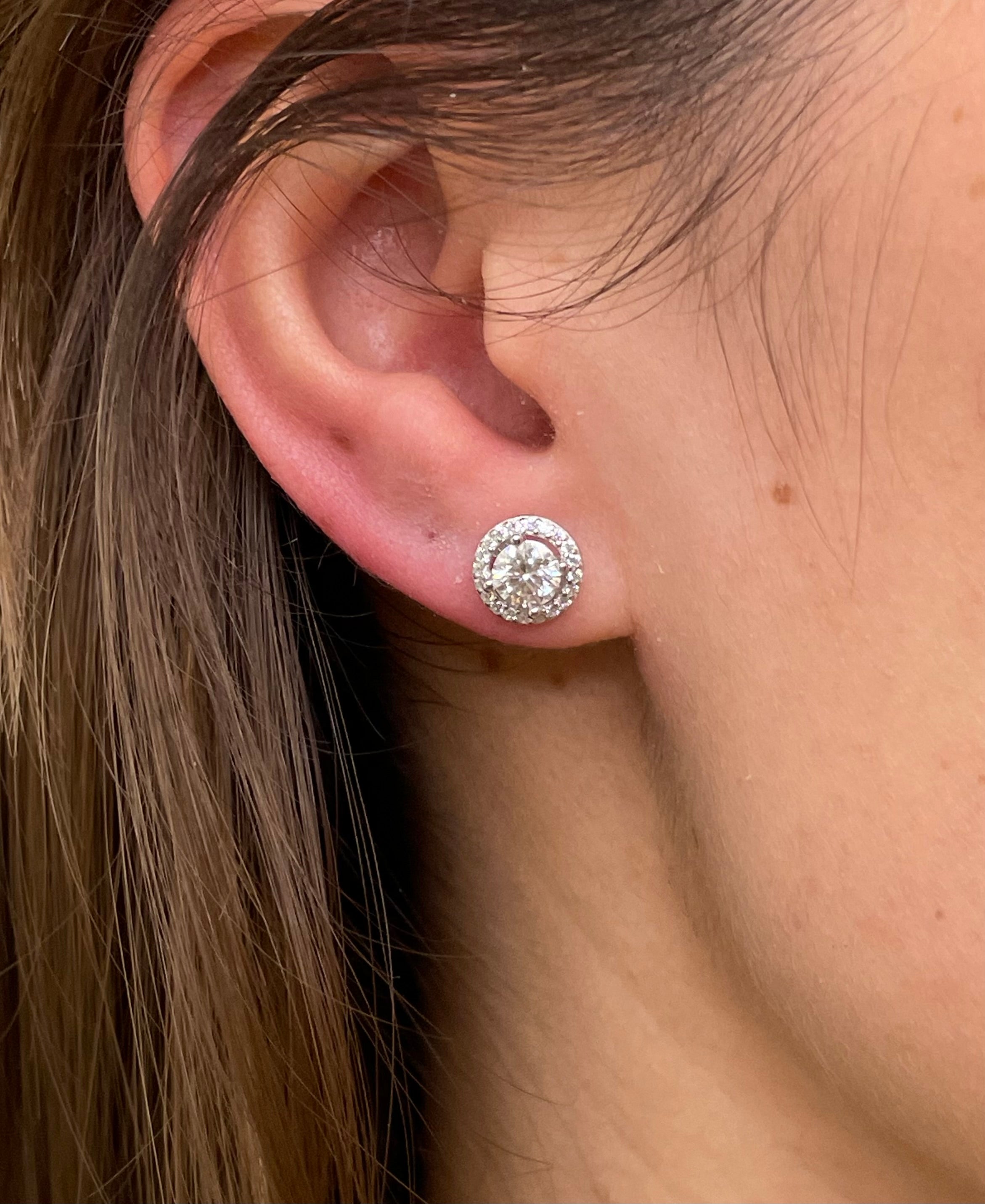 Orecchini punto luce in Moissanite certificata GRA da 0.50ct