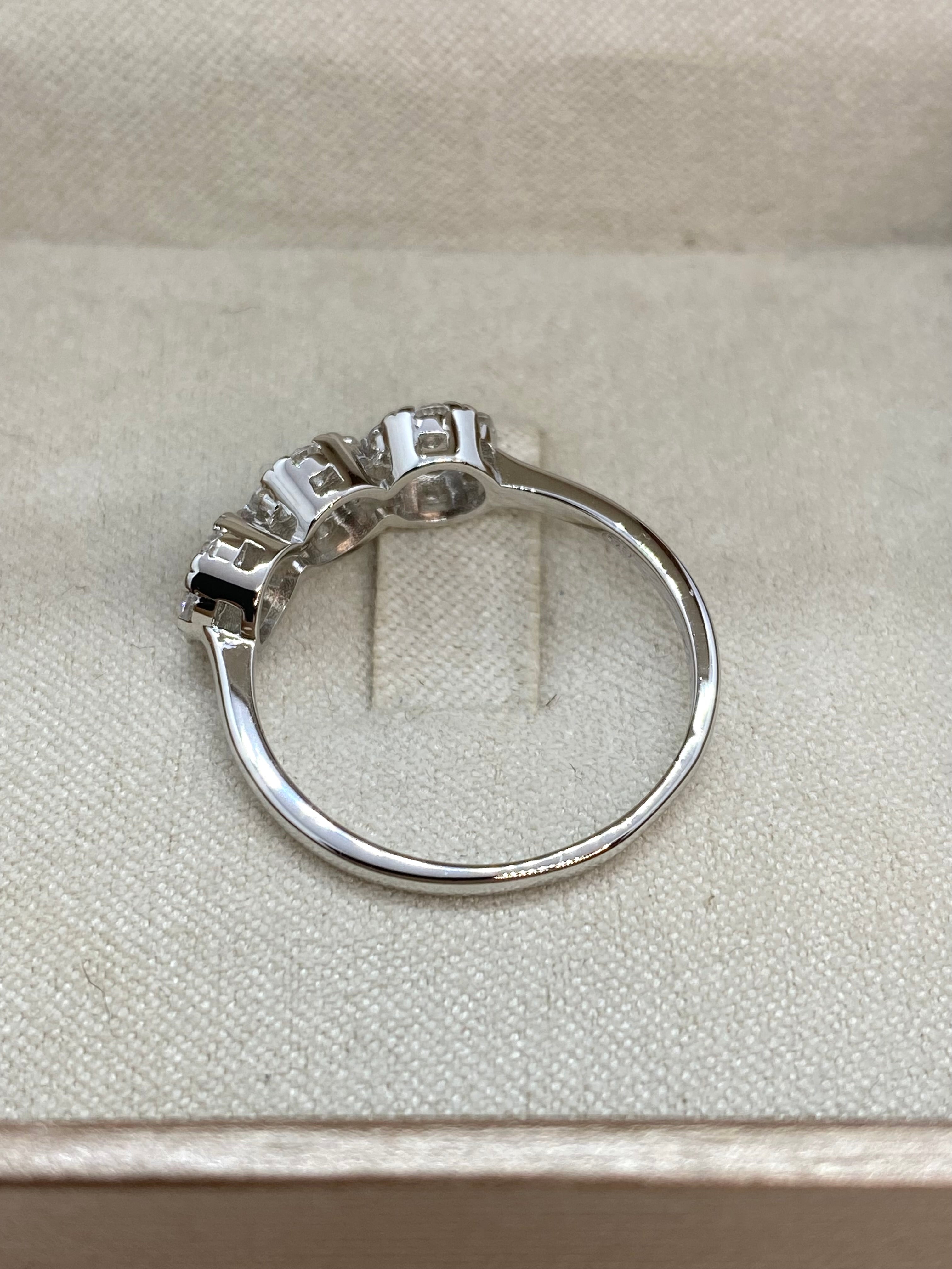 Anello Trilogy a fiore piccolo - Shine Gioielli