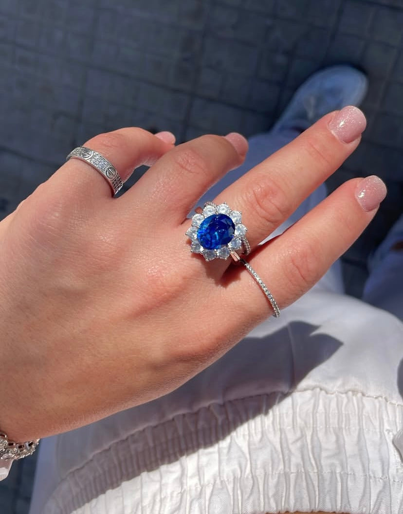 Diana ring big variant