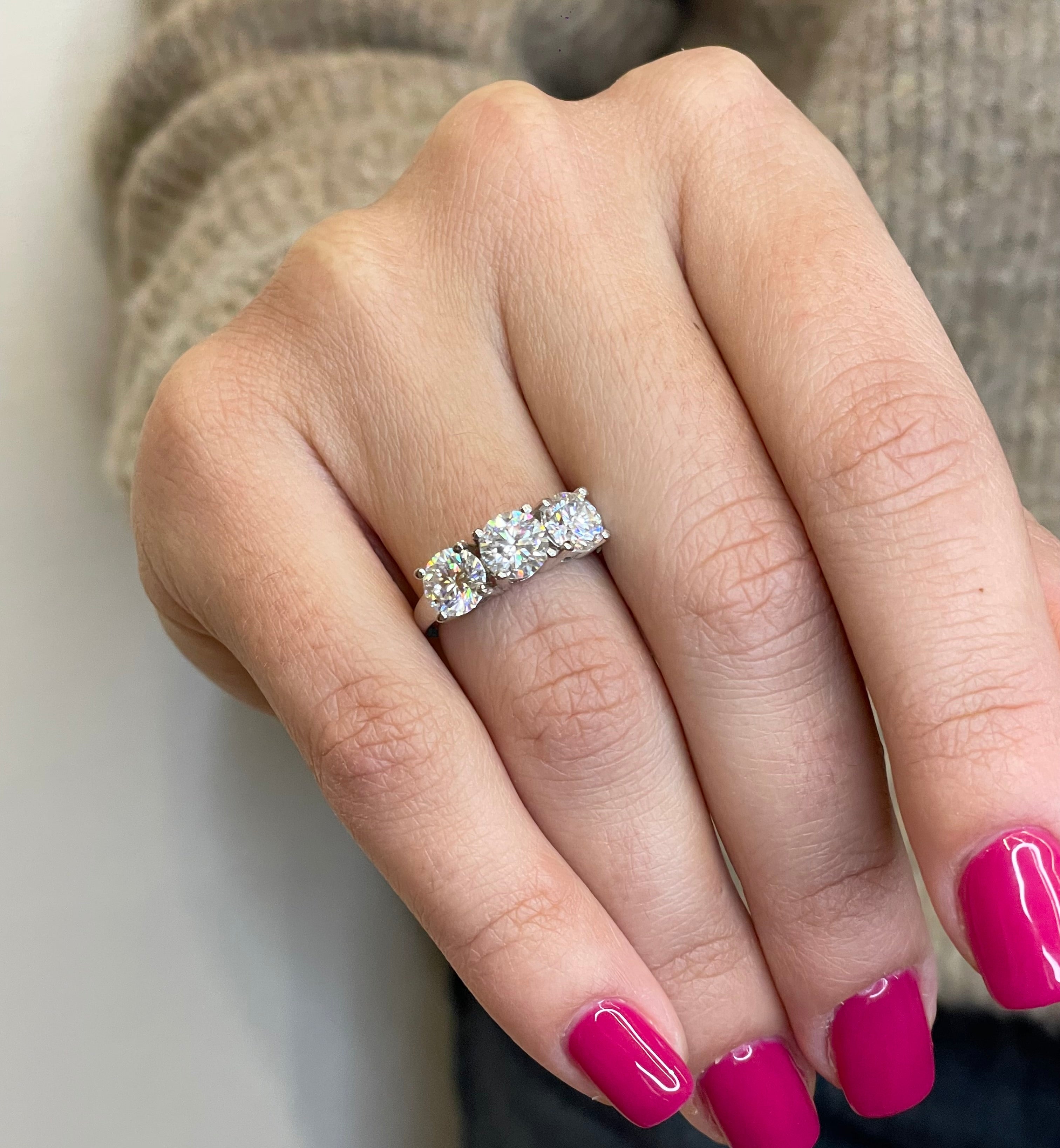 Trilogy con moissanite da 3ct