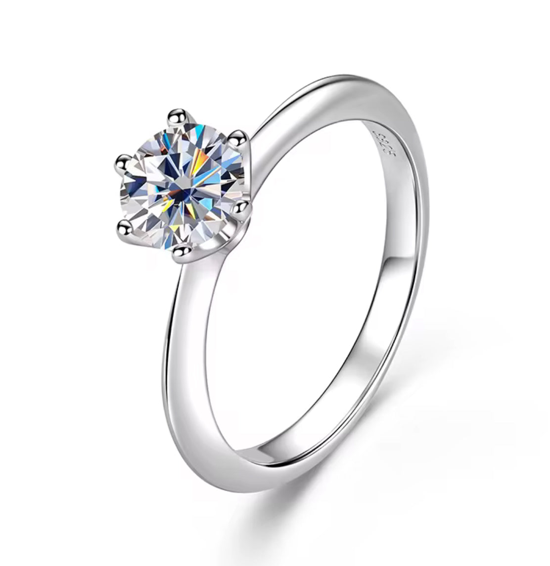 Anello solitario 6 griffe con Moissanite luminosa