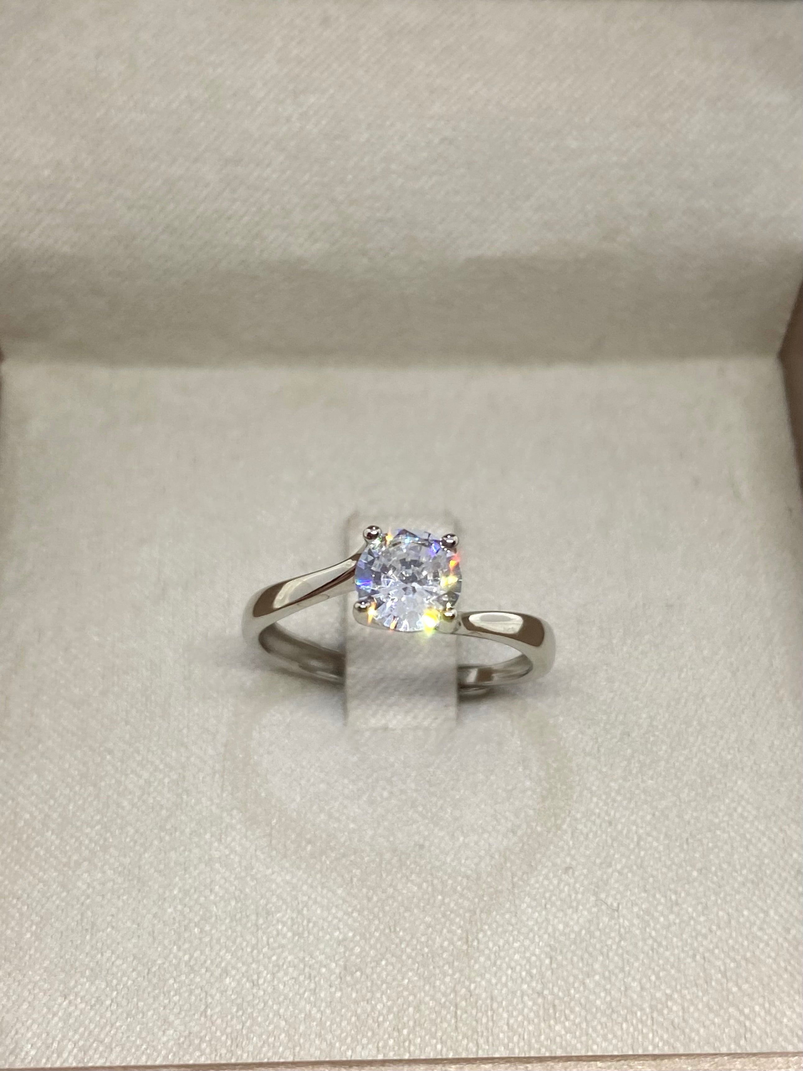 Anello solitario Valentino - Shine Gioielli