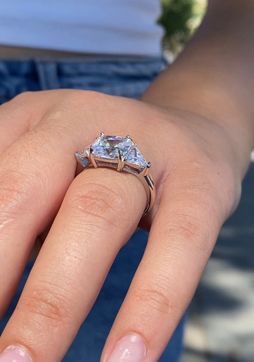 Exclusive luminous ring