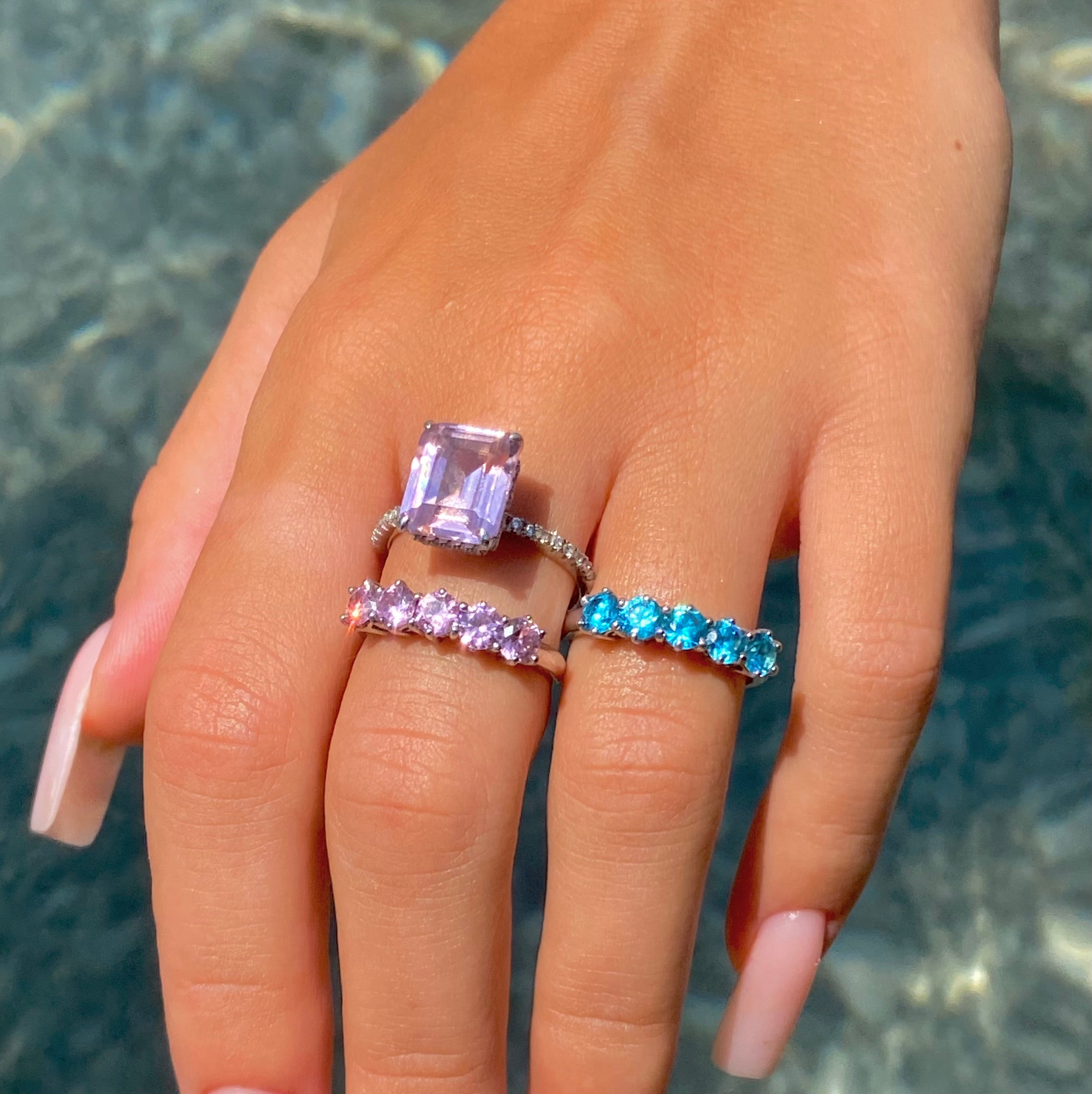 Anello Semi Veretta topazi sintetici