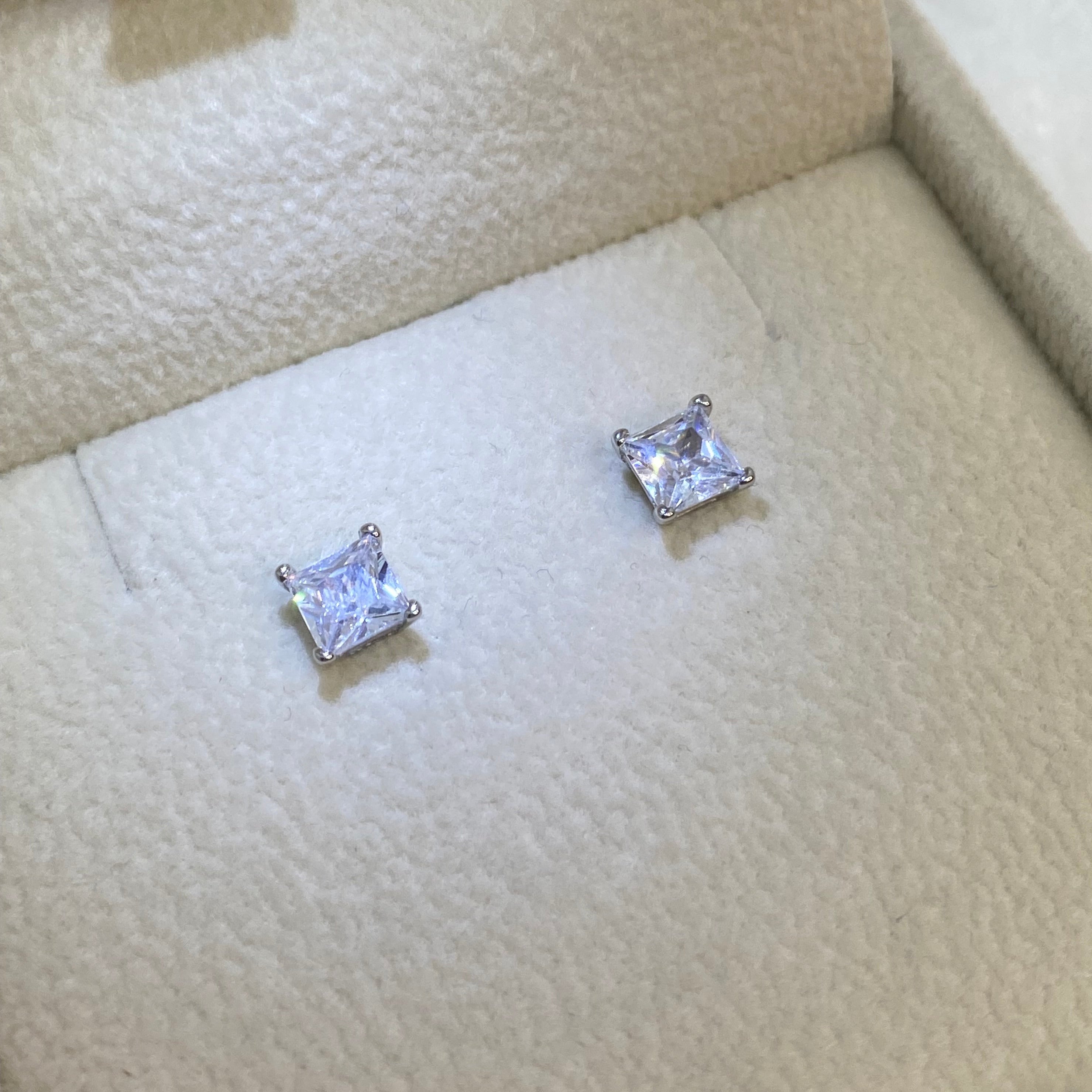 Orecchini punto luce quadrati - Shine Gioielli