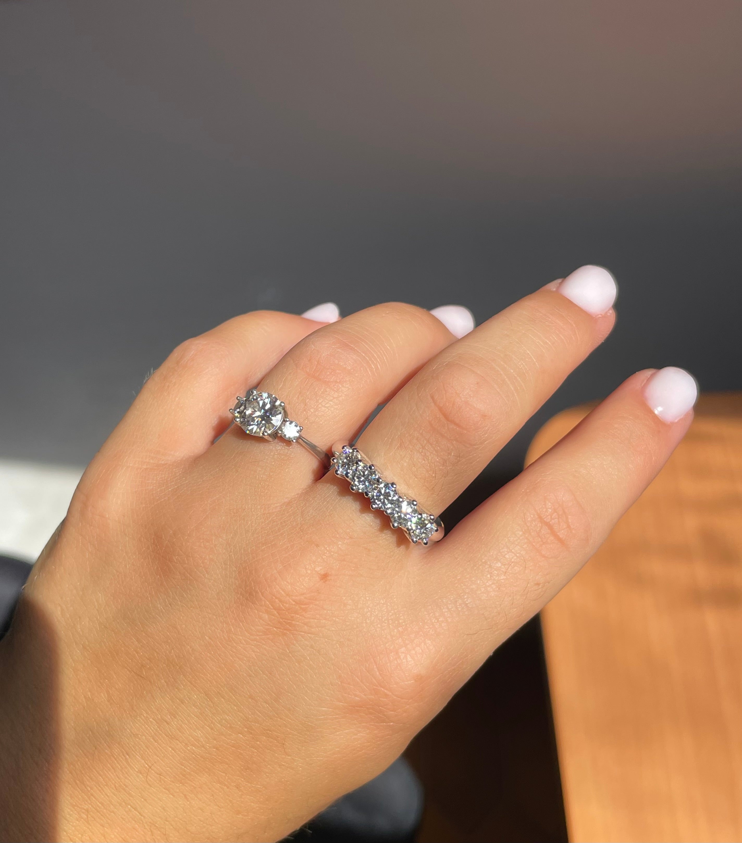 Anello semi eternity in Moissanite con pietre da 4,5mm certificate GRA