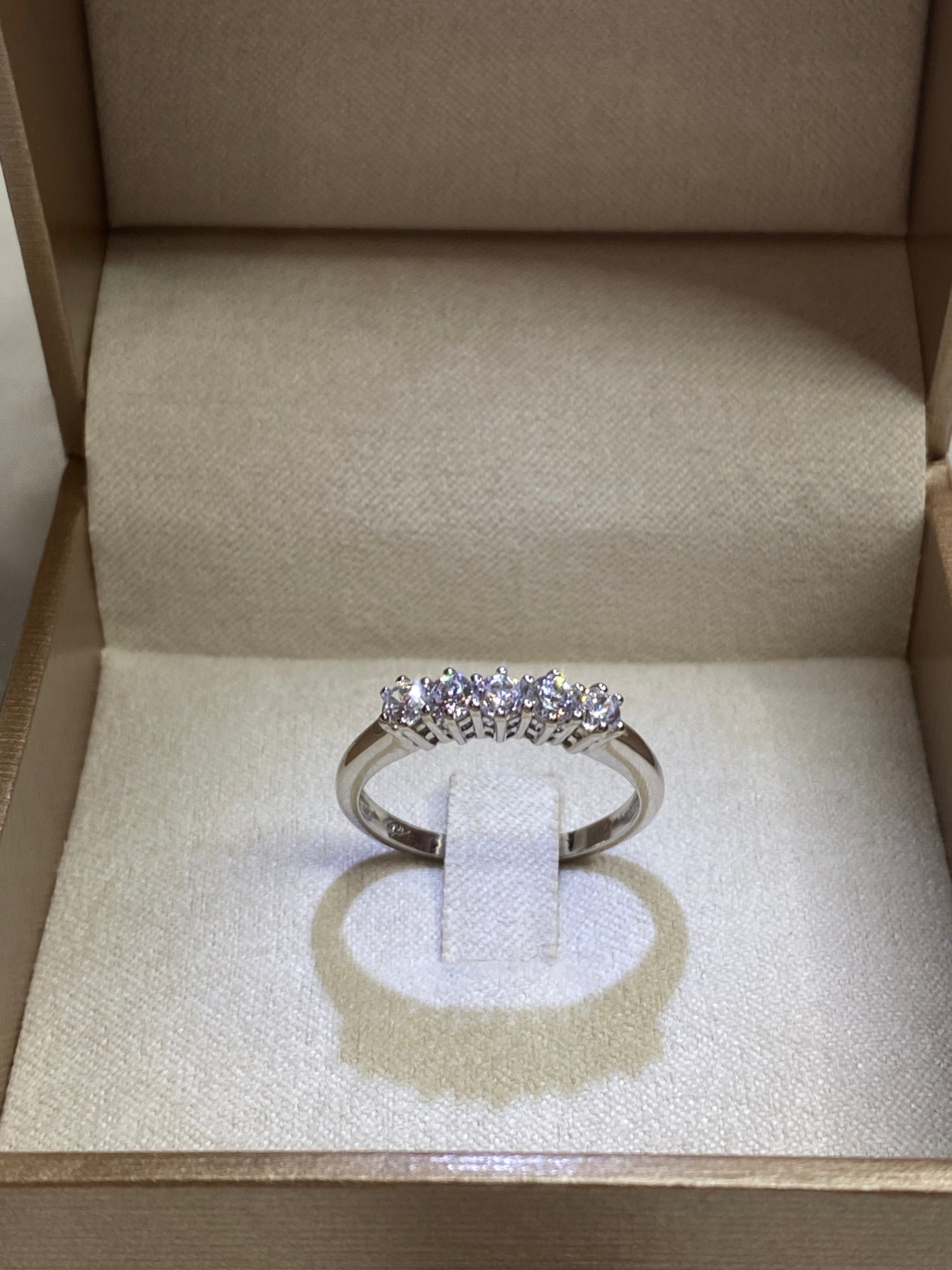 Anello Veretta in oro bianco - Shine Gioielli