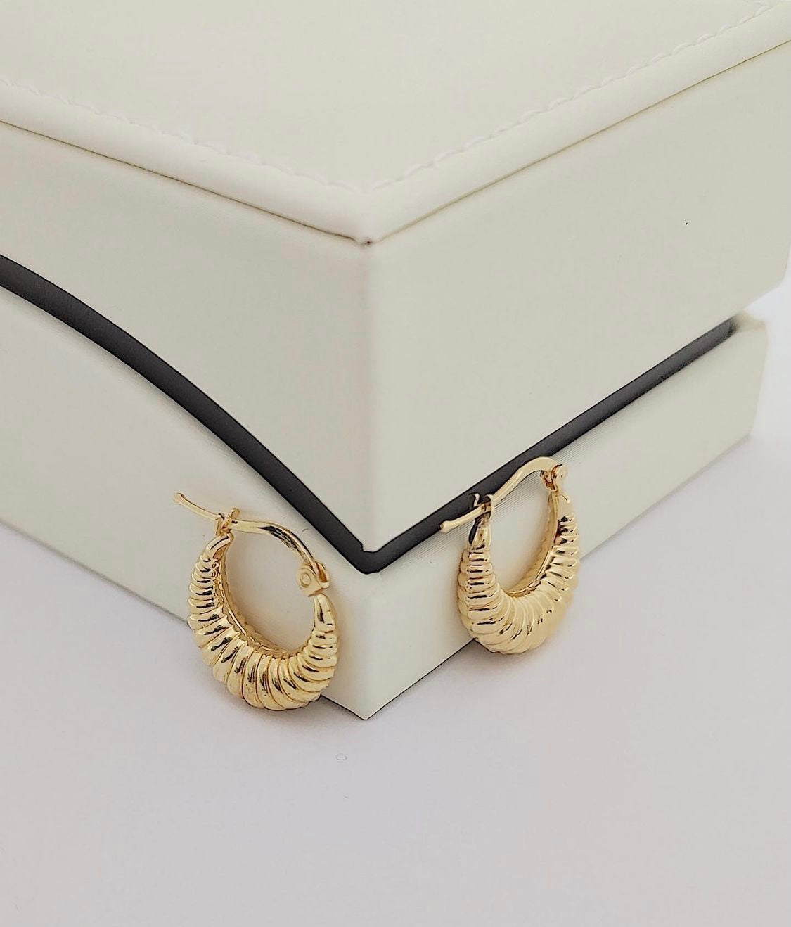 Orecchini conchiglia - Shine Gioielli