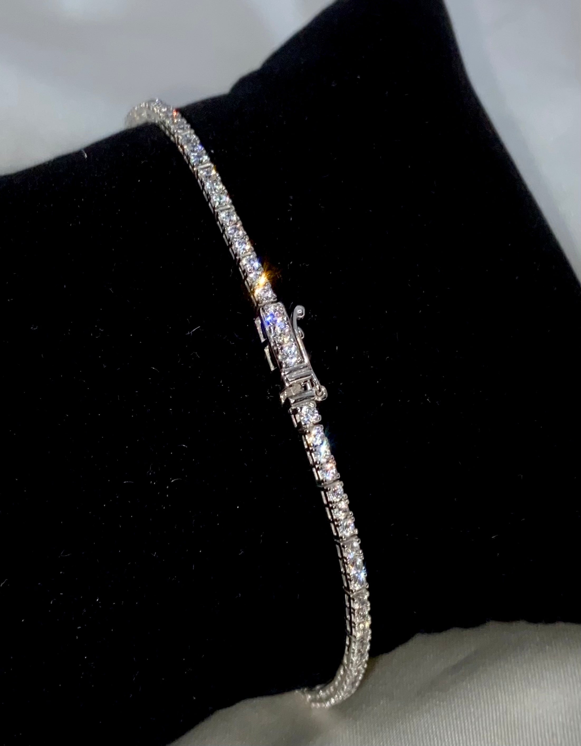 18kt gold tennis bracelet