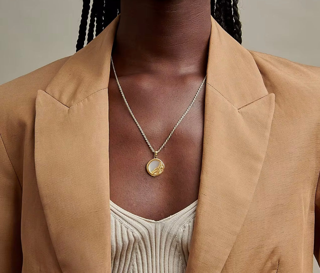 Collana bottone con madreperla