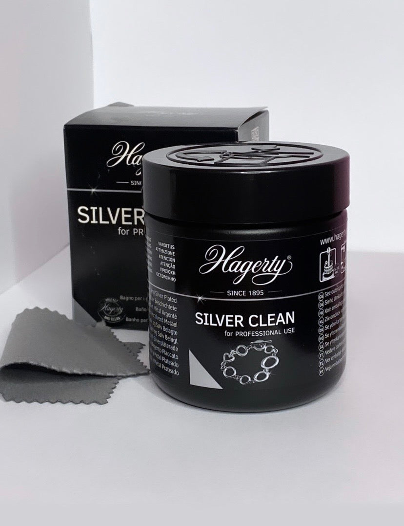 Silver jewelry cleaner