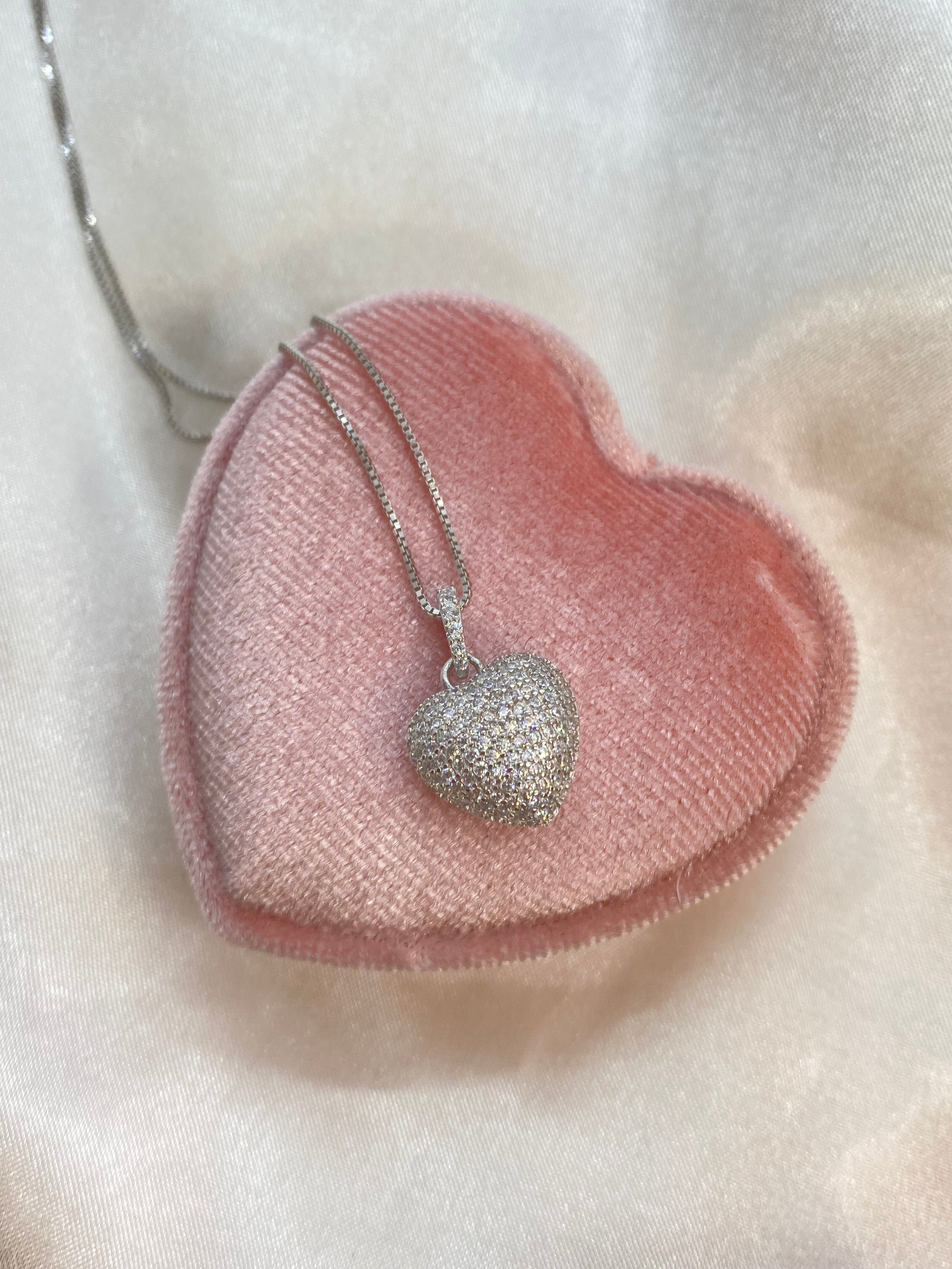 Necklace with pavé heart