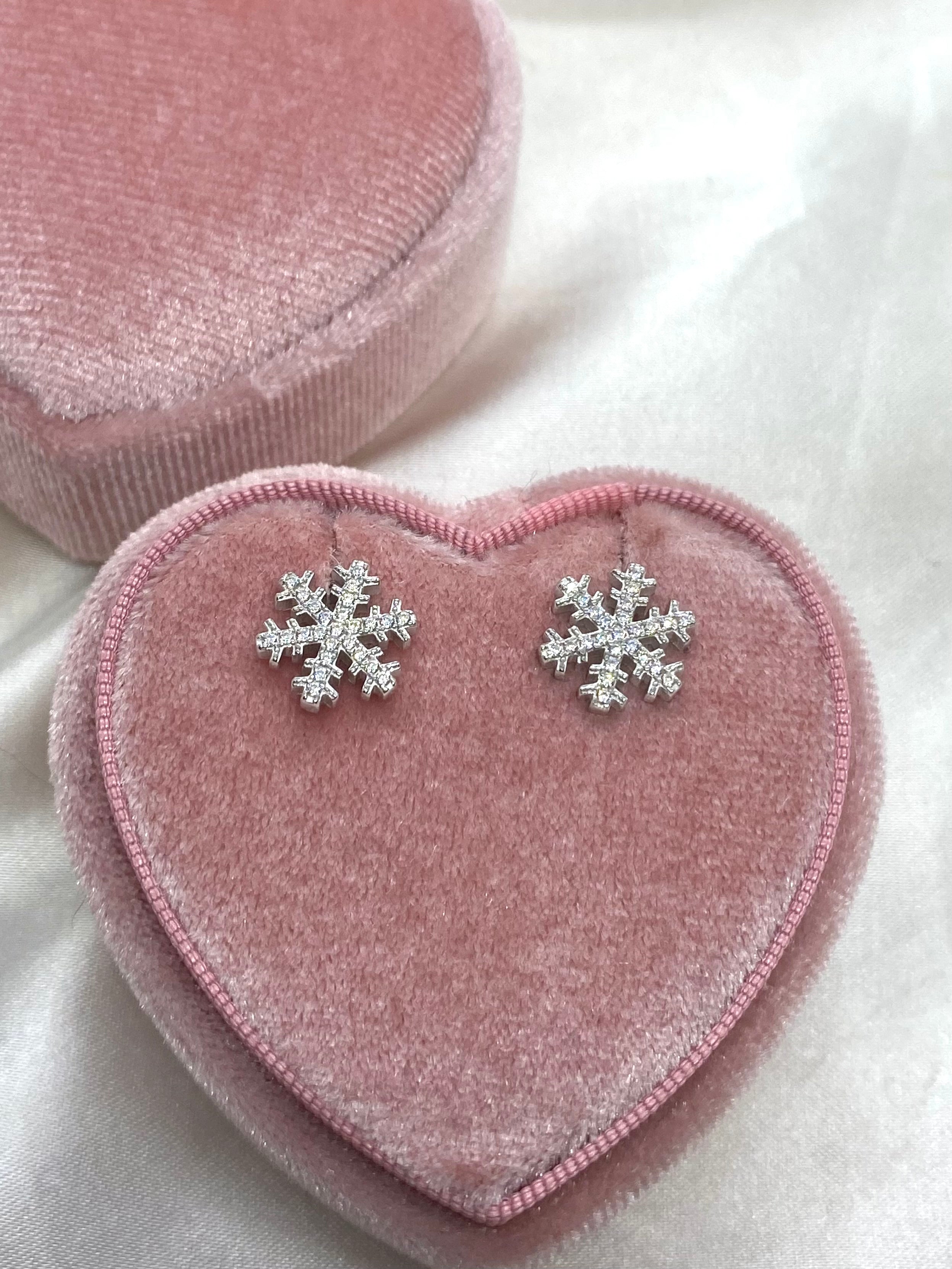 Snowflake earrings