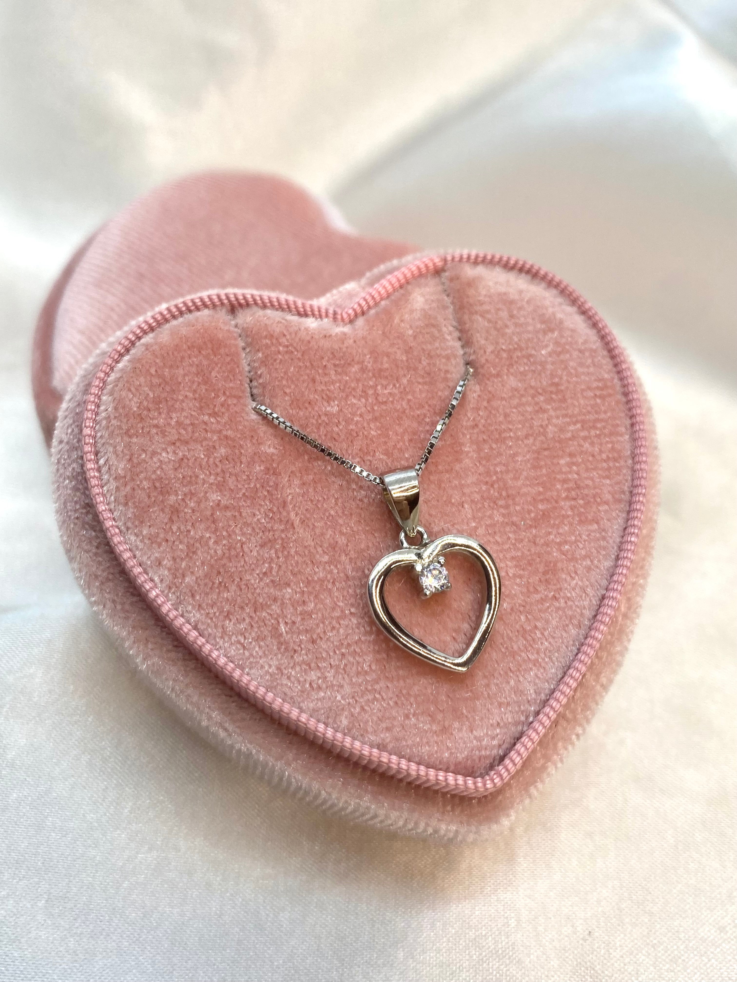 Light heart necklace