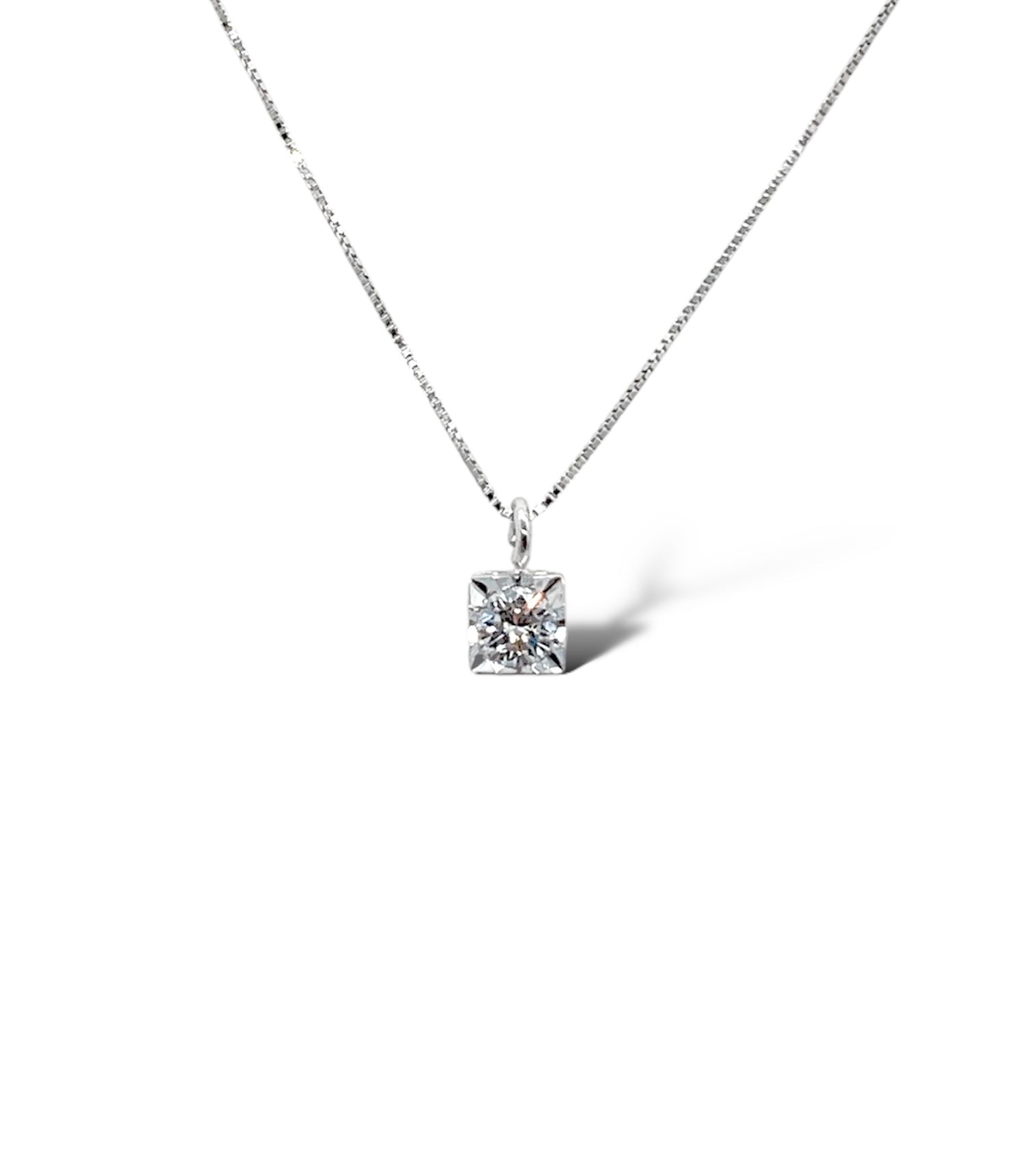 COLLANA PUNTO LUCE SFACCETTATO CON DIAMANTE NATURALE 0.15CT G COLOR PUREZZA SI