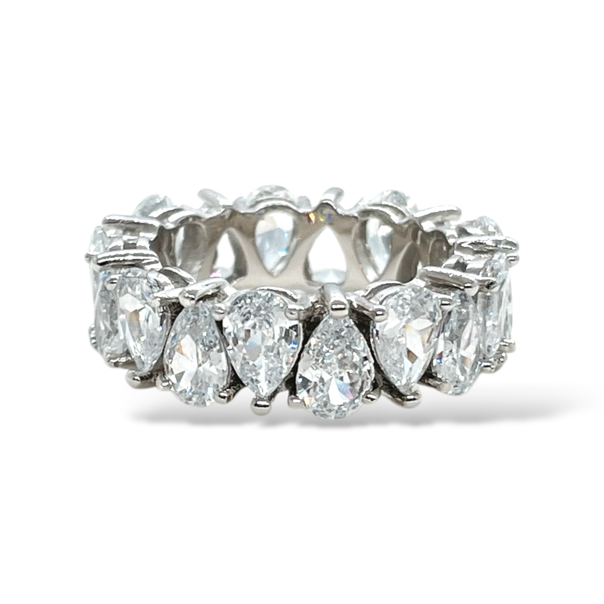 Anello eternity con pietre taglio goccia