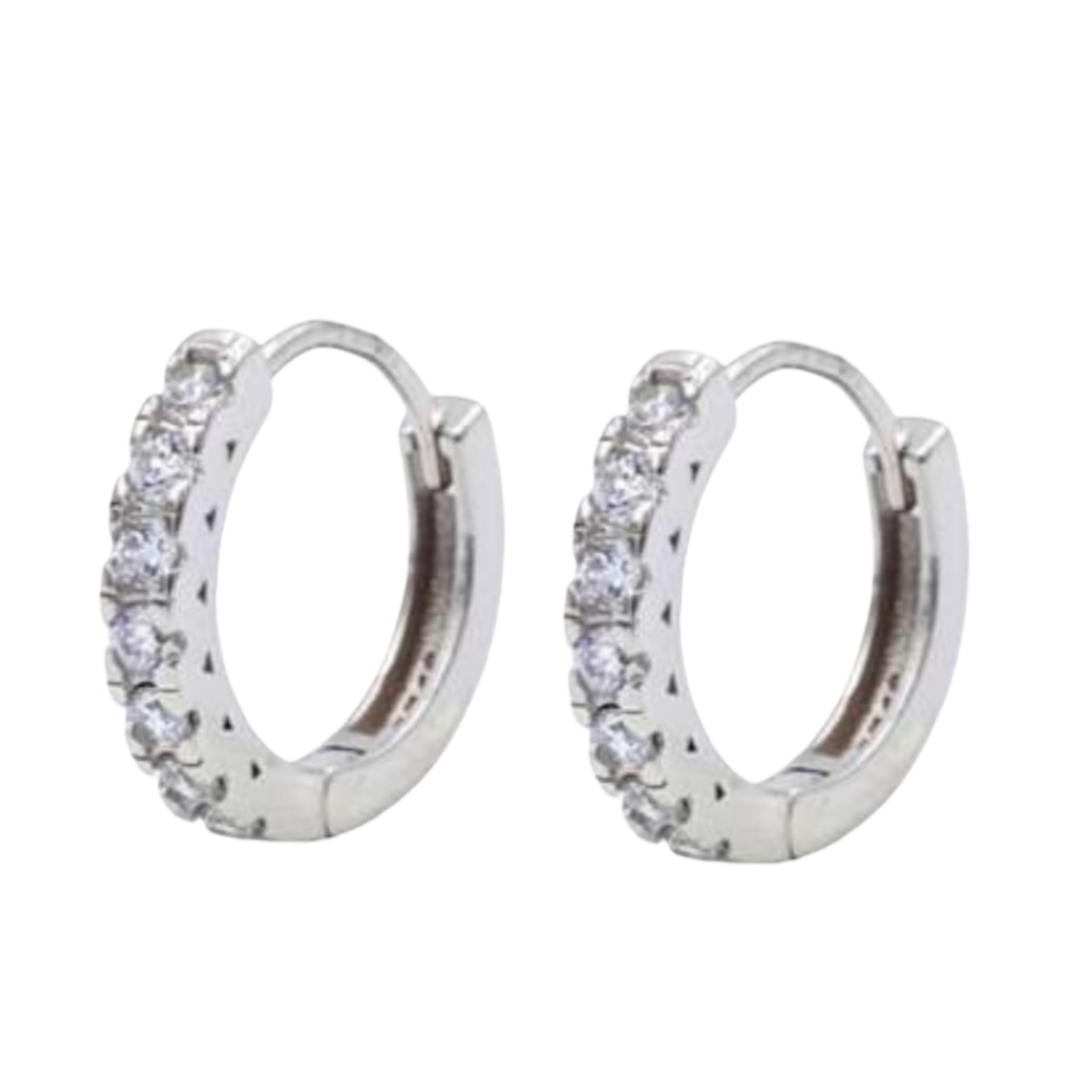 Orecchini a cerchio con pavé medi