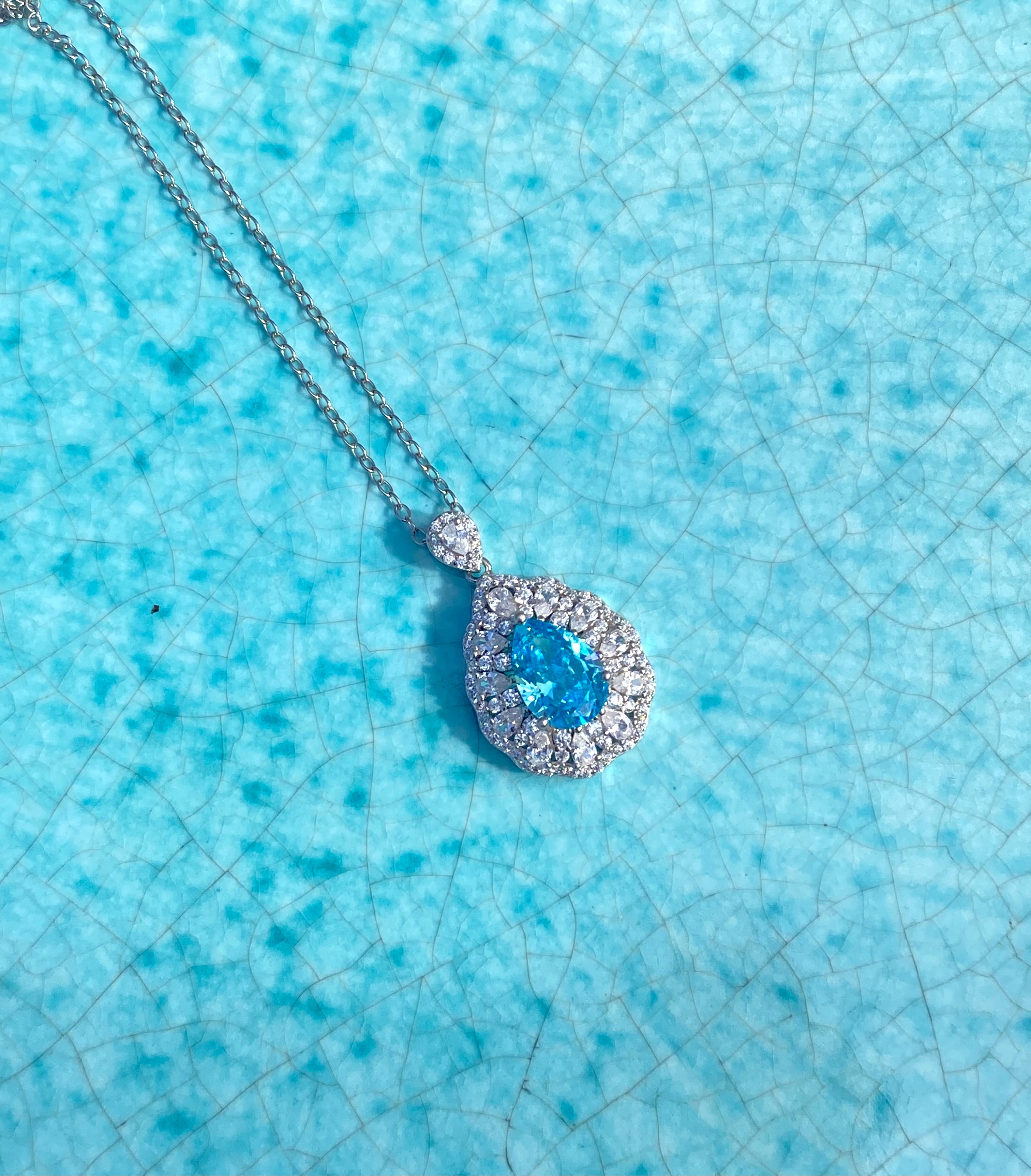 Collana sparkly con paraiba Azzurra sintetica