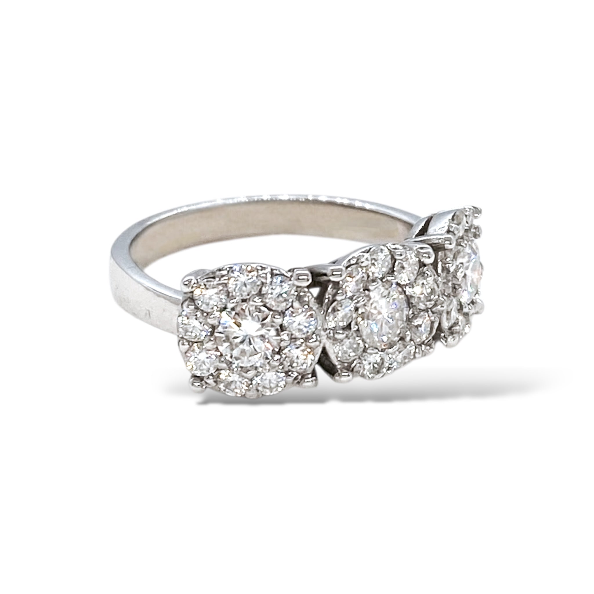 Anello Trilogy a fiore squadrato con moissaniti