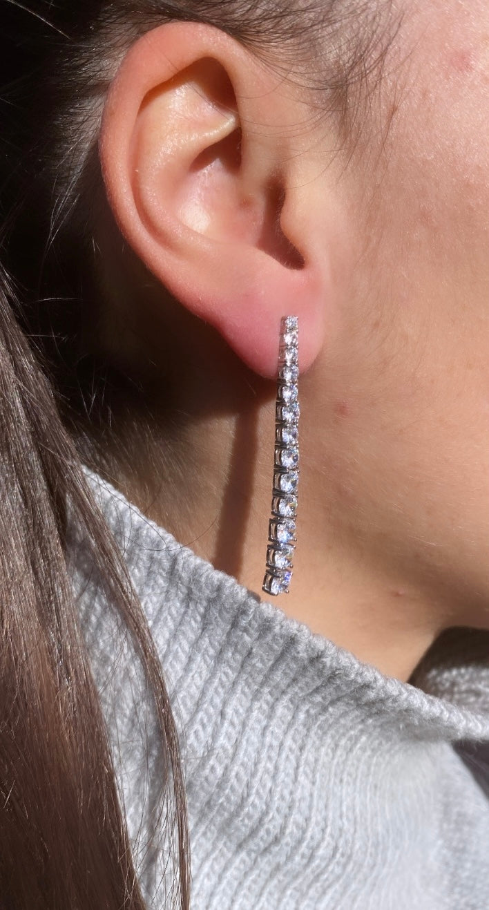 Climbing tennis earrings