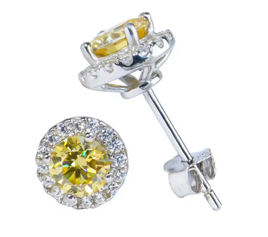 Orecchini punto luce con moissanite yellow color 0.50CT