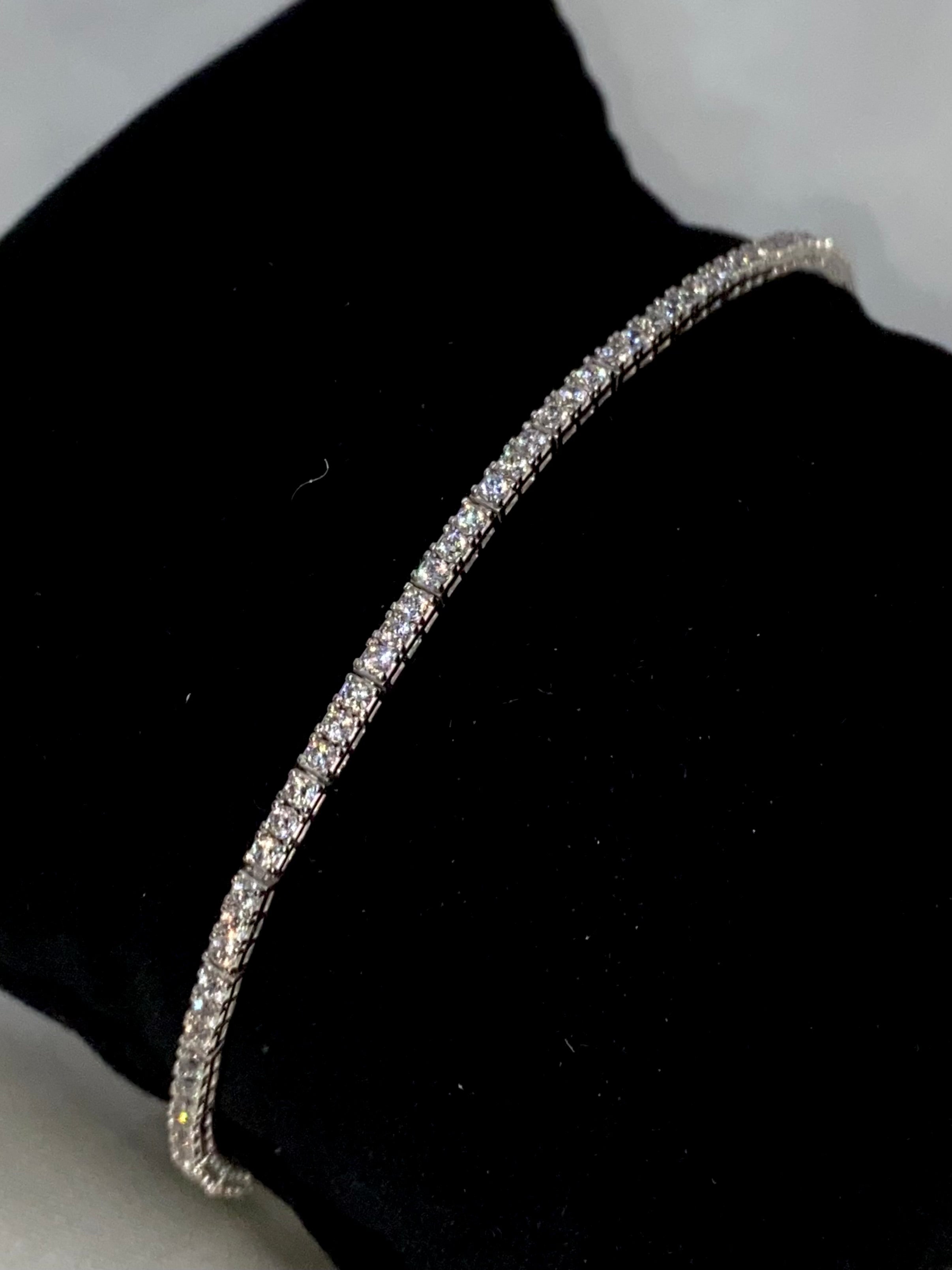 18kt gold tennis bracelet