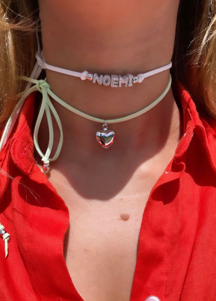 Collana in caucciù con nome