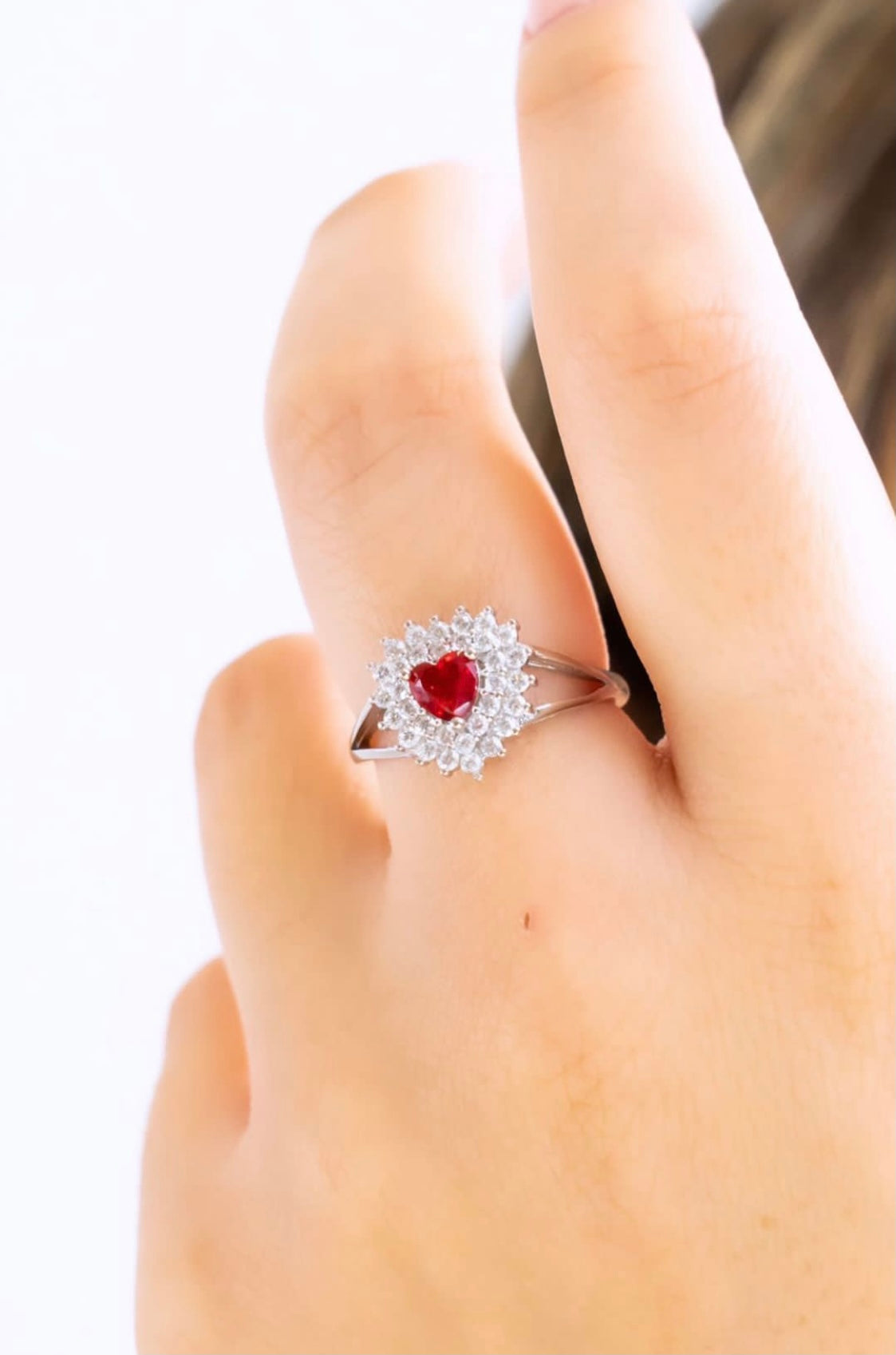 Reina heart ring